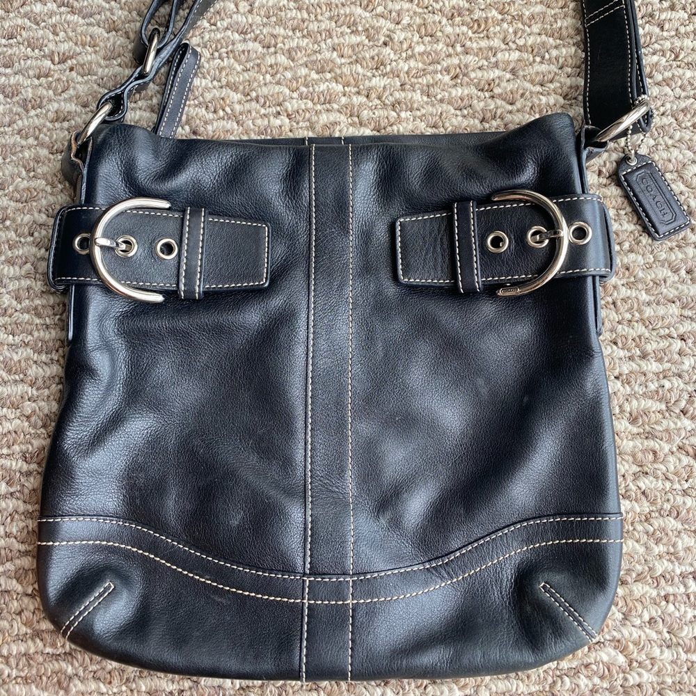 Black Coach leather purse - Picture 2 of 8